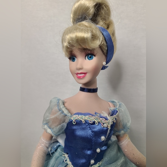Disney Princess Cinderella Crystal Dream Porcelain Doll Collection Keepsake-RARE - Picture 3 of 12